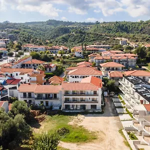 https://amalthia-luxury-suites.hotelschalkidiki.net